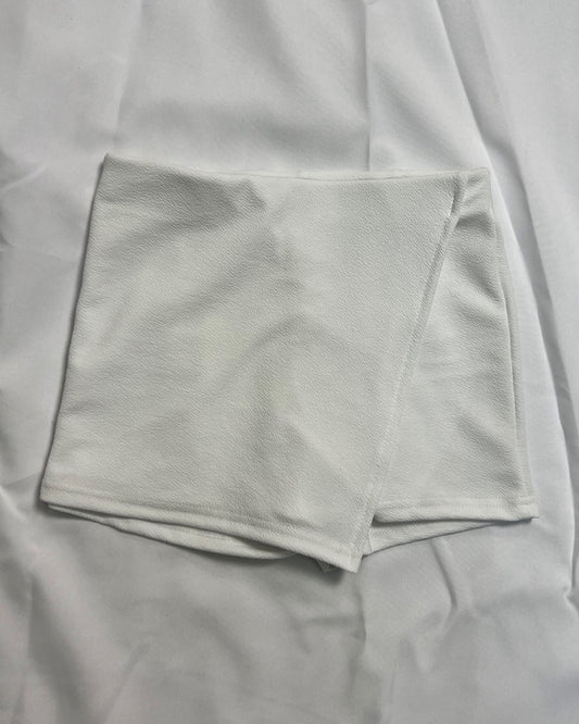 Falda short blanca