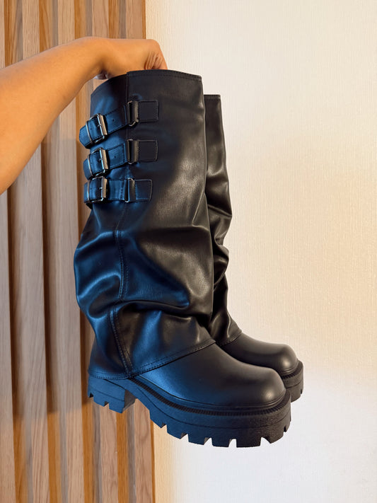 Bota shark correas