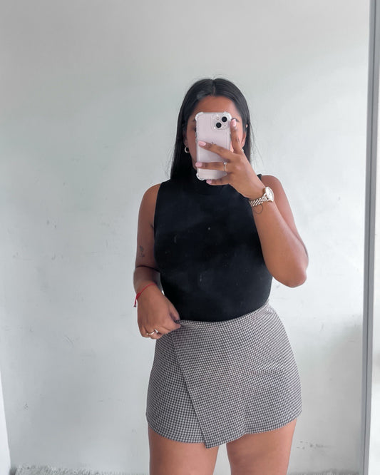 Falda short acuadrille café pequeño